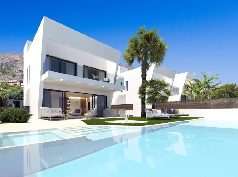 Villa de tres dormitorios 246 m² Torrevieja, España