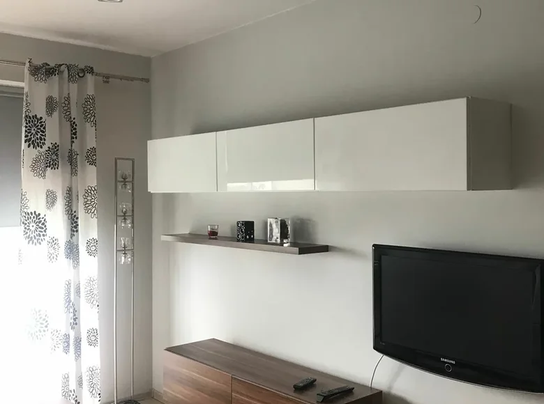 2 room apartment 42 m² in Warsaw, Poland