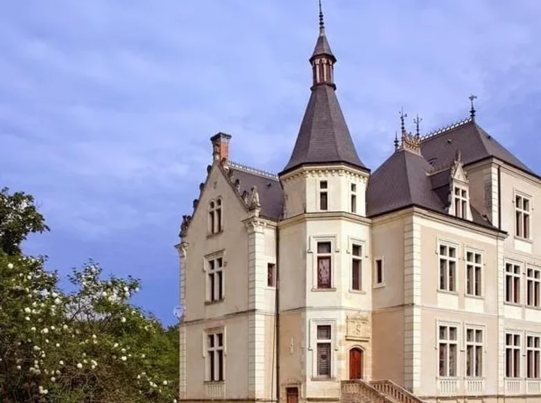 Château 1 200 m² Tours, France