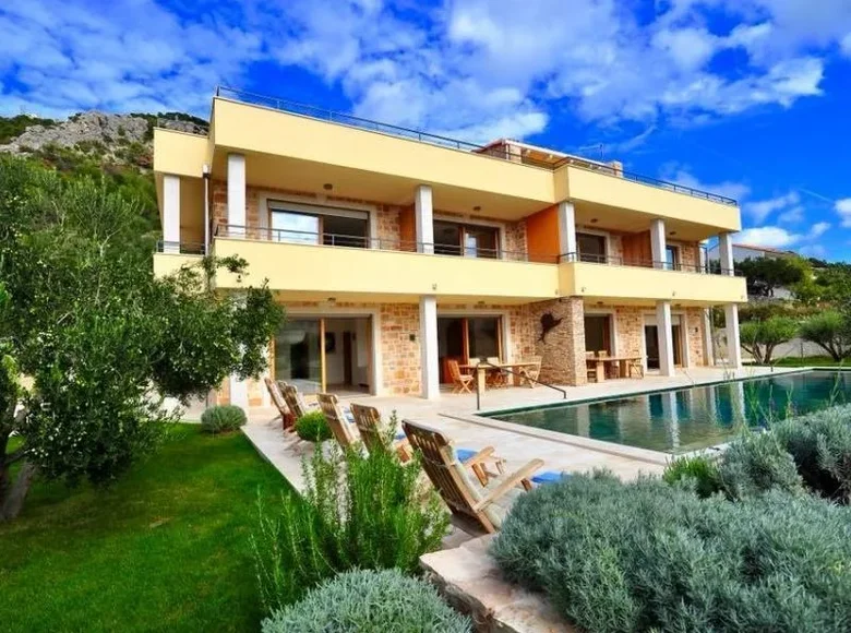 Hotel 628 m² in Grad Hvar, Croatia