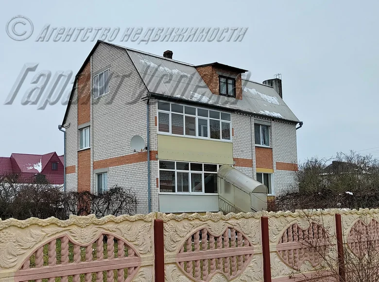 House 176 m² Kamianica Zyravieckaja, Belarus