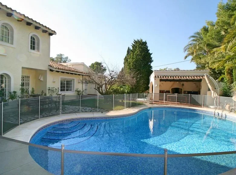 5 bedroom villa 525 m² Altea, Spain