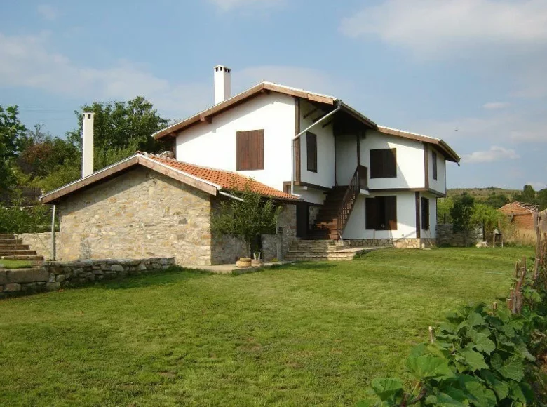4 bedroom house 2 300 m² Svilengrad, Bulgaria