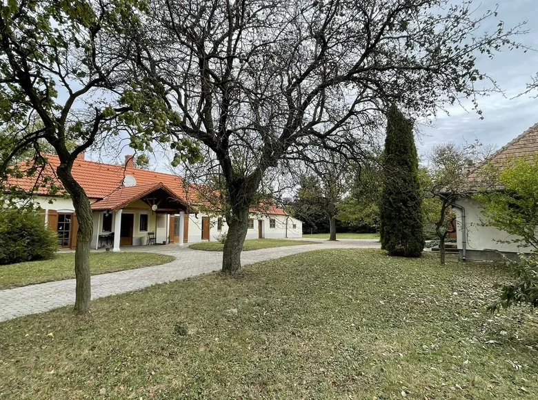 Haus 3 Zimmer 97 m² Boegoete, Ungarn