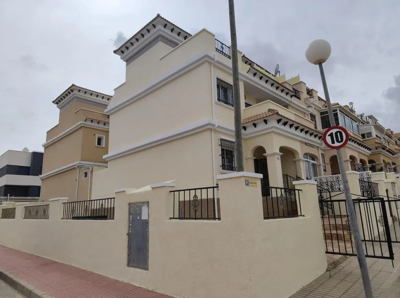 Szeregowiec 4 pokoi 160 m² Orihuela, Hiszpania