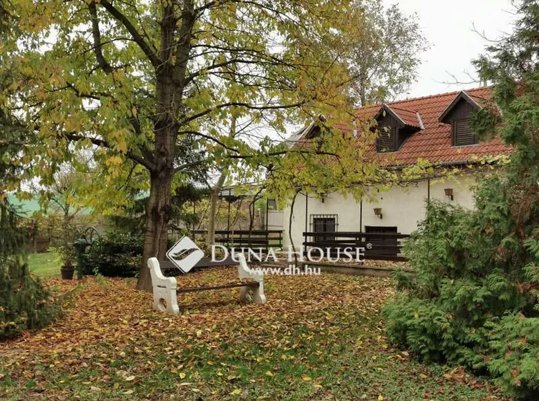 Cottage 300 m² Siofok, Hungary