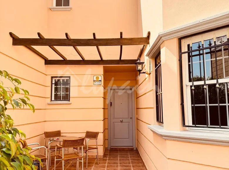 3 bedroom townthouse 90 m² Arona, Spain