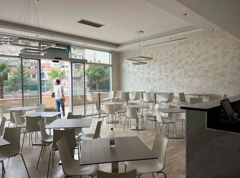 Restaurant 90 m² à Budva, Monténégro