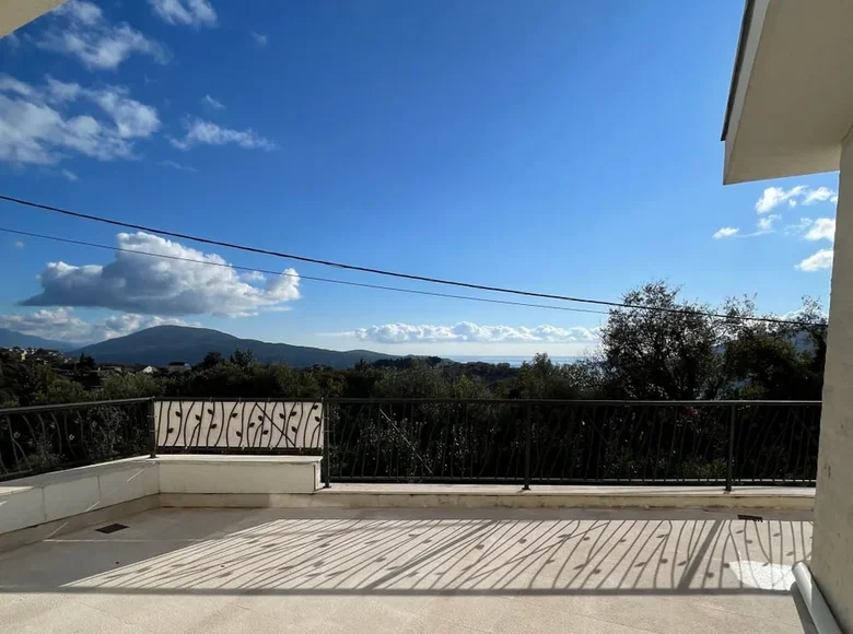 Apartamento 3 habitaciones 109 m² Trebesin, Montenegro