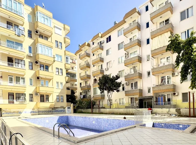 2 bedroom apartment 100 m² Mahmutlar, Turkey