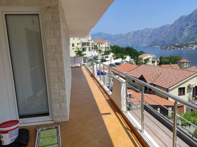 2 bedroom apartment 181 m² Kotor, Montenegro