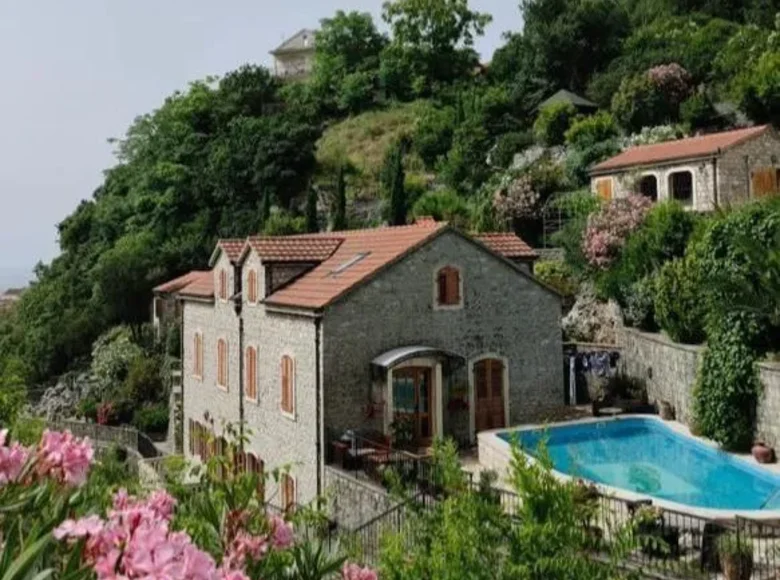 Villa 7 chambres 255 m² Podi, Monténégro