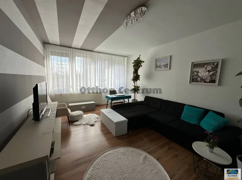 1 room apartment 40 m² Vac, Hungary