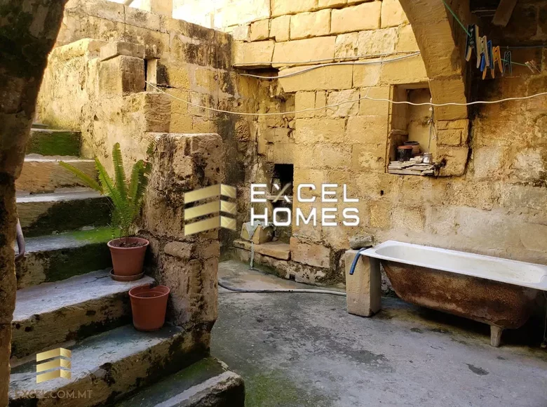Dom 5 pokojów  Kercem, Malta