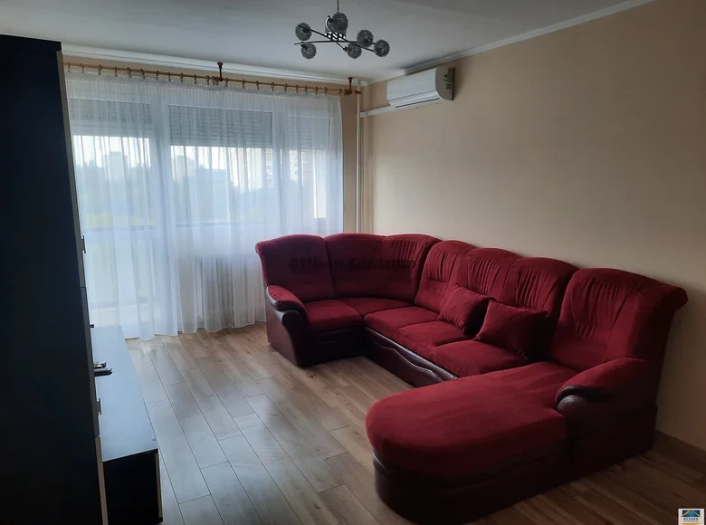 2 room apartment 53 m² Dunaujvaros, Hungary