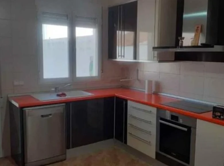 3 bedroom apartment 84 m² Mislata, Spain