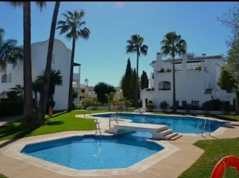 Apartamento 2 habitaciones 90 m² Estepona, Španjolska