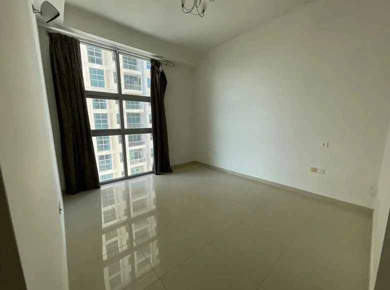 Mieszkanie 2 pokoi 76 m² Dubaj, Emiraty Arabskie