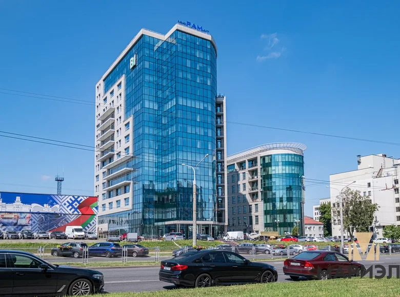Oficina 616 m² en Minsk, Bielorrusia