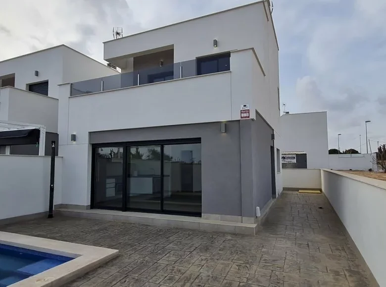 Villa de tres dormitorios 97 m² Comunidad Valenciana, España