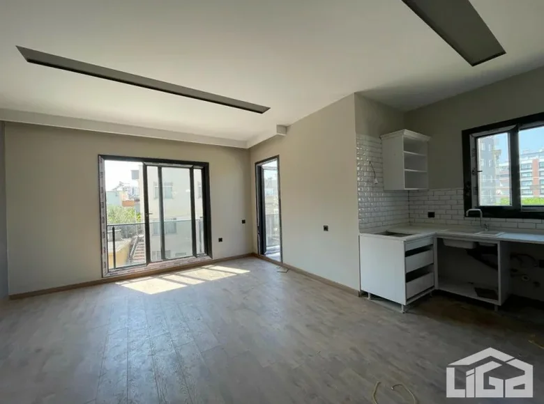 Квартира 2 комнаты 55 м² Эрдемли, Турция