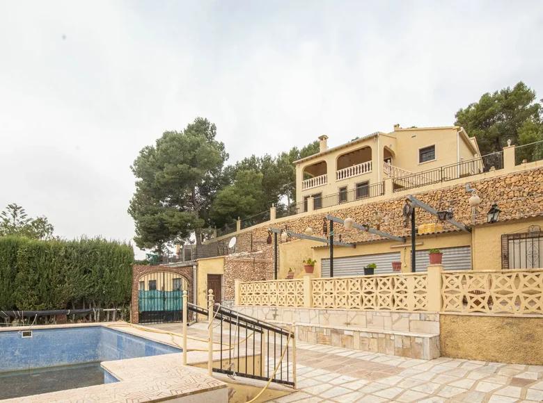 6-Schlafzimmer-Villa 190 m² Finestrat, Spanien