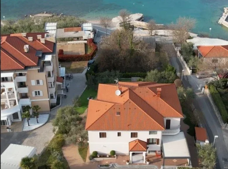 Hotel 1 258 m² en Malinska, Croacia