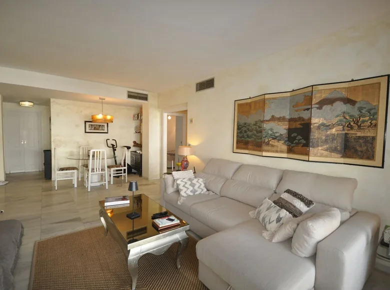 Mieszkanie 2 pokoi 100 m² Marbella, Hiszpania