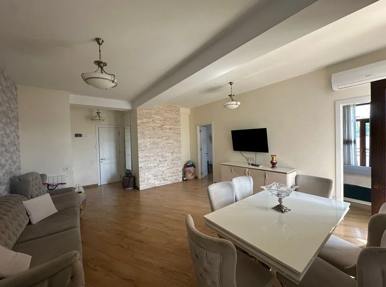 Apartamento 3 habitaciones  Tiflis, Georgia