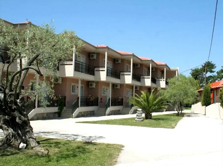 Hotel 1 200 m² en Agios Georgios, Grecia