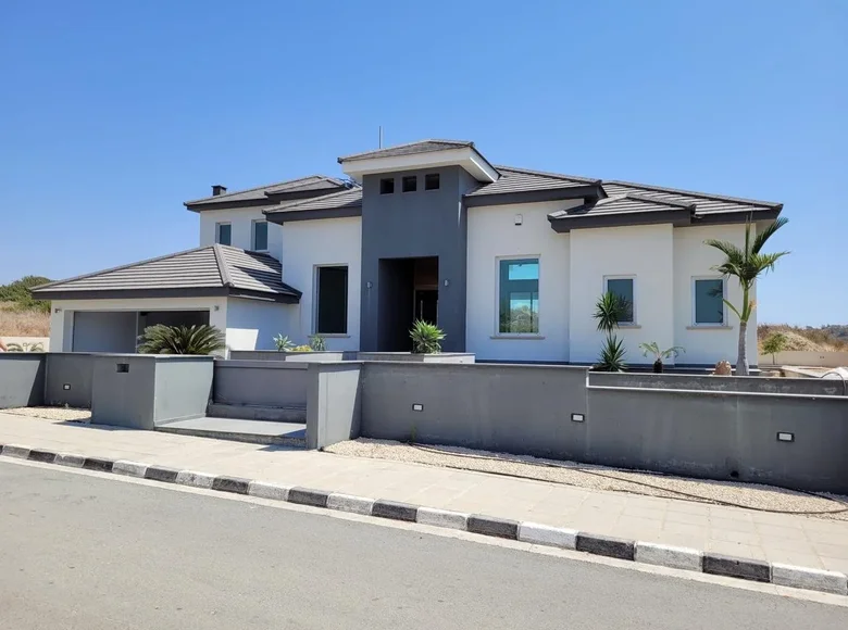 4 bedroom house  Moni, Cyprus