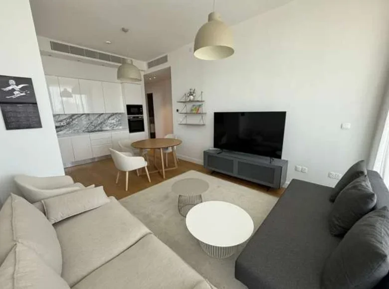 Mieszkanie 2 pokoi 95 m² Jermasoja, Cypr