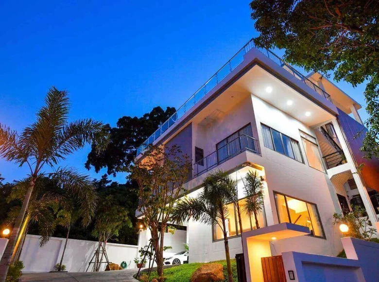5 bedroom villa 690 m² Phuket, Thailand