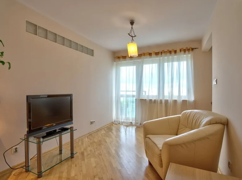 2 room apartment 39 m² in Warsaw, Poland