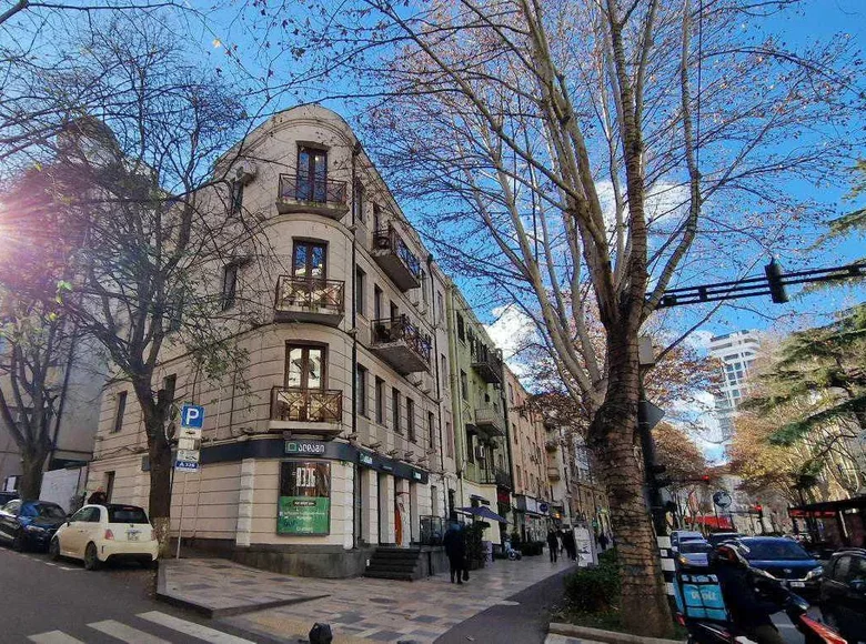 Bureau 593 m² à Tbilissi, Géorgie