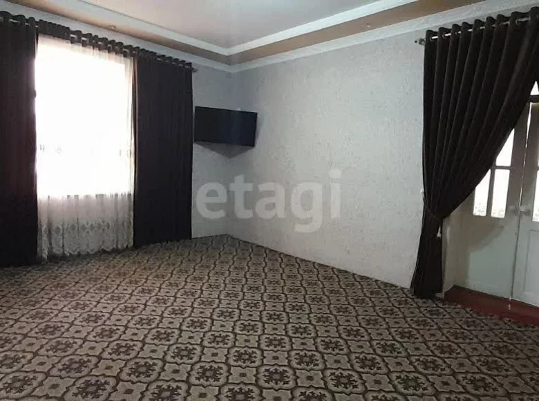 Kottej 8 xonalar 600 m² Samarqandda