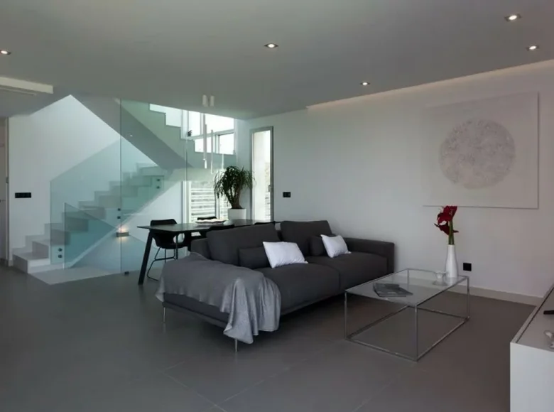 Villa de tres dormitorios 120 m² Finestrat, España