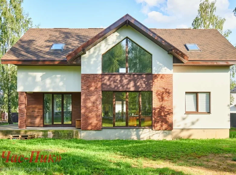 Casa 207 m² Kalodishchy, Bielorrusia