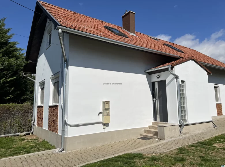 4 room house 140 m² Bicserd, Hungary