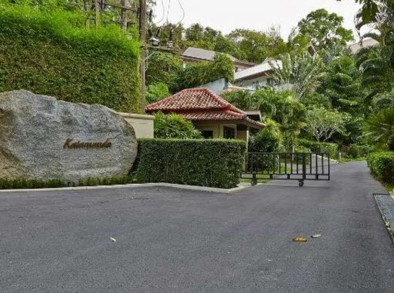 6 bedroom villa 560 m² Phuket, Thailand