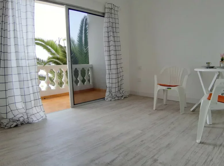 2 bedroom apartment 63 m² Santiago del Teide, Spain