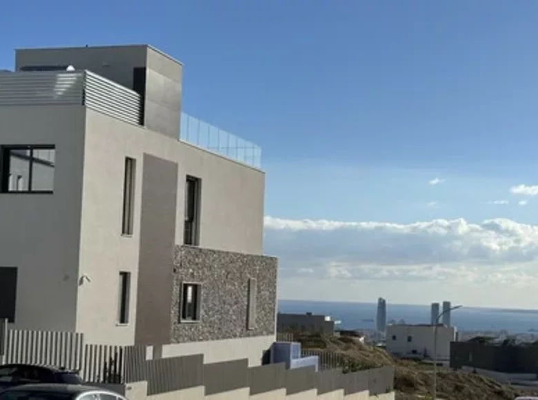 Villa de tres dormitorios 192 m² Municipio de Germasogeia, Chipre