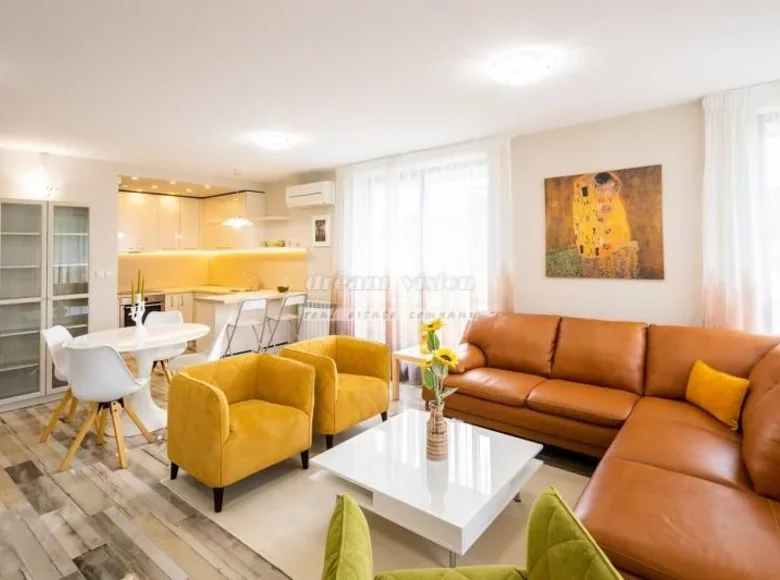 Apartment 160 m² Izgrev, Bulgaria