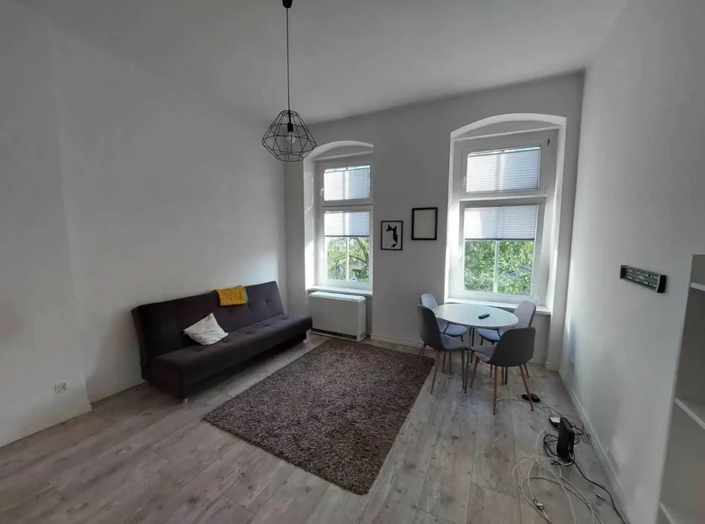 Mieszkanie 2 pokoi 45 m² w Wrocław, Polska