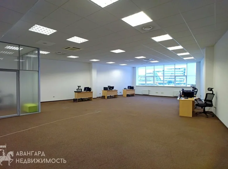 Oficina 121 m² en Minsk, Bielorrusia