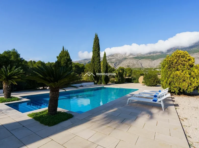 Villa 8 bedrooms 620 m² Altea, Spain