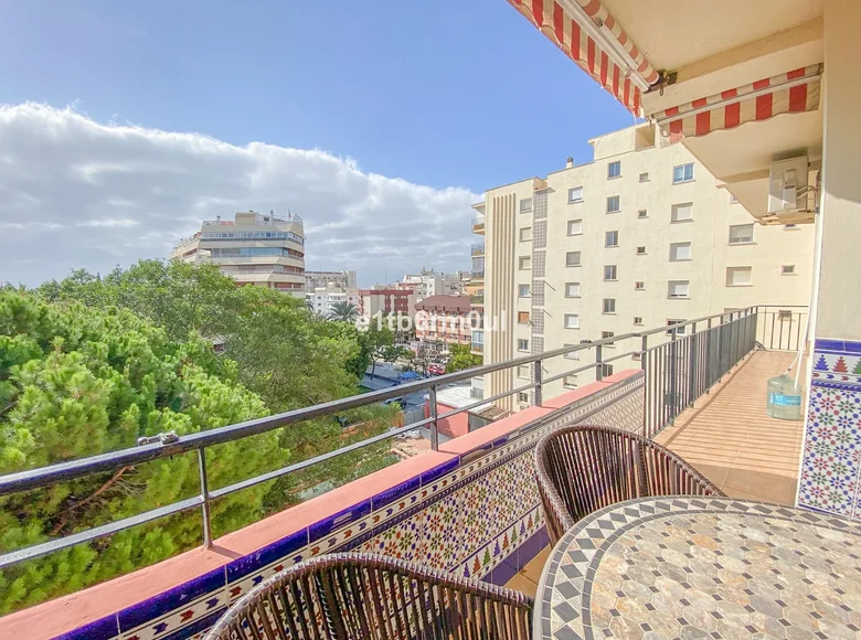 2 bedroom apartment 129 m² Marbella, Spain