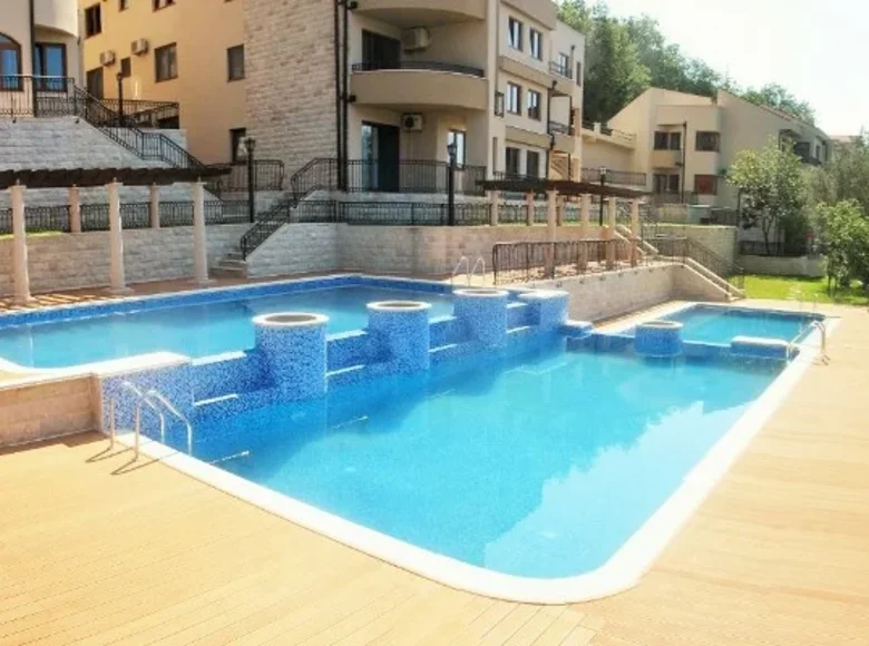 Mieszkanie 3 pokoi 136 m² Herceg Novi, Czarnogóra