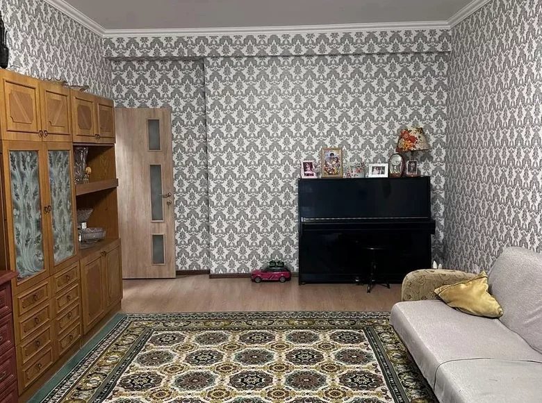 Kvartira 3 xonalar 87 m² Toshkentda