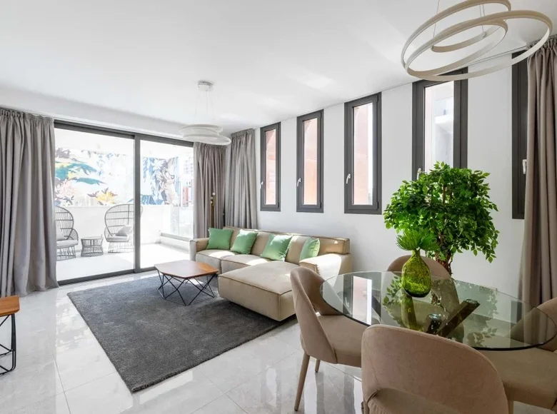 Квартира 2 комнаты 114 м² Demos Agiou Athanasiou, Кипр